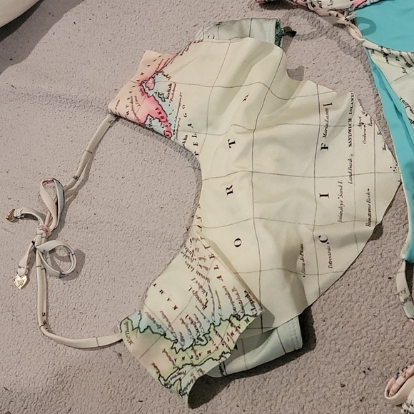 Wildfox Take me on Vacation swim suit - Picture 2 of 8